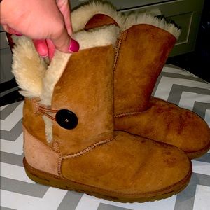 Bailey button Uggs